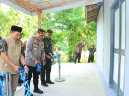 Polres Ngawi Peduli, Bantu Bedah Rumah Warga Berkebutuhan Khusus di Karangjati