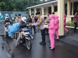 Layani Penitipan Barang Berharga Bagi Warga yang Mudik Lebaran, Polres Bondowoso Tiadakan Pungutan Biaya