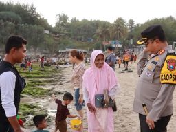 Polres Pacitan Siagakan Personel di Sejumlah Objek Wisata Pastikan Pengunjung Aman dan Nyaman  