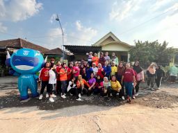 Sehat Bareng ICONNET: PLN Icon Plus Tingkatkan Kedekatan Warga Sebani Sidoarjo dengan Senam Bersama