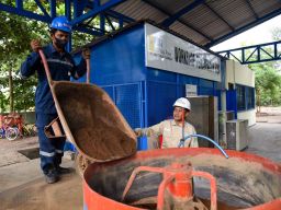 ESG, Sepanjang 2024, 3,4 Juta Ton FABA dari PLN Dimanfaatkan Jadi Berbagai Bahan Pendukung Infrastruktur Masyarakat