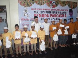 MPW Pemuda Pancasila Jawa Timur Buka Puasa Bersama Anak Yatim