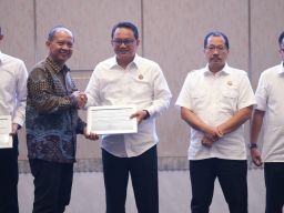 Jelang Idul Fitri, PLN UIP JBTB Berikan Apresiasi Kejati & Kejari di Jatim, Dukung Proy Infrastruktur Ketenagalistrikan