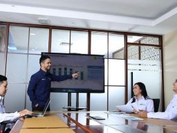 Listrik Untuk Rakyat, PLN Raih Sertifikasi Great Place to Work 2025, Transformasi Organisasi Berbuah Manis