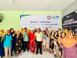 Peringati HUT ke-26 PIKK, YBM PLN dan PIKK PLN UIP JBTB Hadirkan Kebahagiaan bagi Lansia di Griya Werdha Jambangan