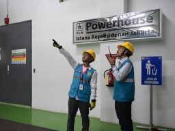 Sambut Hari Pelanggan Nasional, Dirut PLN Tinjau Langsung Keandalan Listrik Peringatan HUT ke-81 RI