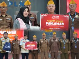 Sambut Hari Pelanggan Nasional, YBM PLN UIP JBTB Gelar Layanan Kesehatan Terpadu dan Santunan bagi 50 Veteran Surabaya