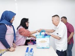 Srikandi PLN Icon Plus Tebar Kebahagiaan untuk Pelanggan Setia ICONNET di Hari Pelanggan Nasional 2026