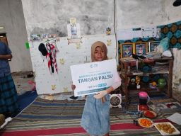 Kepedulian YBM PLN UIP JBTB Hadirkan Senyum dan Harapan Baru bagi Risma