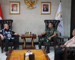 Kunjungi Ketua DPD RI, Panglima TNI Dukung Aparat Tak Represif ke Mahasiswa