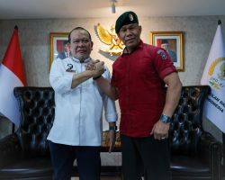 Silaturahmi ke Ketua DPD RI, Ruslan Buton Prihatin dengan Kondisi Bangsa