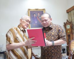 Bertemu Try Sutrisno, LaNyalla Dapat Wasiat untuk Selamatkan Bangsa dan Negara