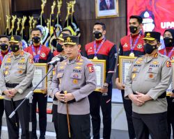 Kapolri Berikan Penghargaan ke Atlet Polri yang Sumbang Medali untuk Indonesia di Sea Games