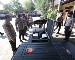 Puslitbang Polri Evaluasi Peralatan Dalmas dan PPH Persiapan Pengamanan Pemilu 2024