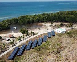 Terangi 8.434 Warga Pulau Terpencil, PLN Bangun PLTS di 16 Lokasi Kabupaten Sumenep