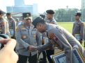 Dinilai Berprestasi Kapolda Jatim Beri Penghargaan Kepada 151 Personel