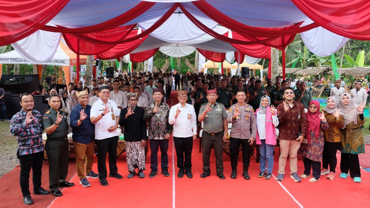 Program Pendidikan Tanggung Jawab Sosial Lingkungan UIP JBTB, "Keaksaraan Kampoeng Batara Papring Banyuwangi"