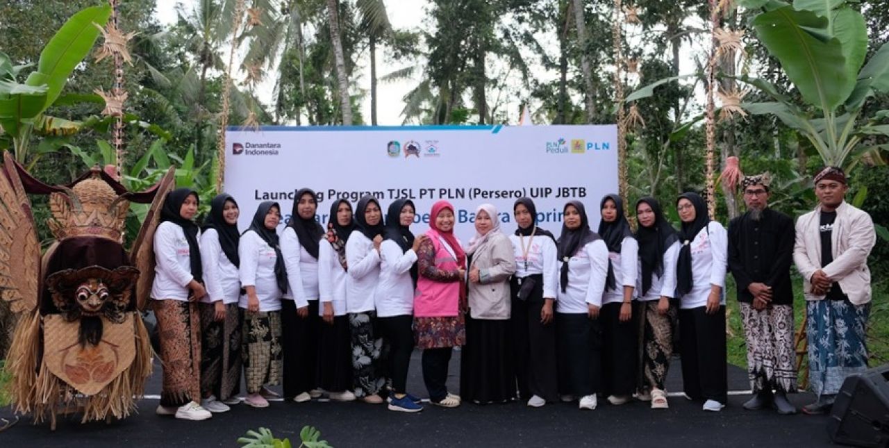 Dengan Semangat Hari Lahir Pancasila, Srikandi PLN UIP JBTB Dukung Peningkatan Literasi Masyarakat Banyuwangi