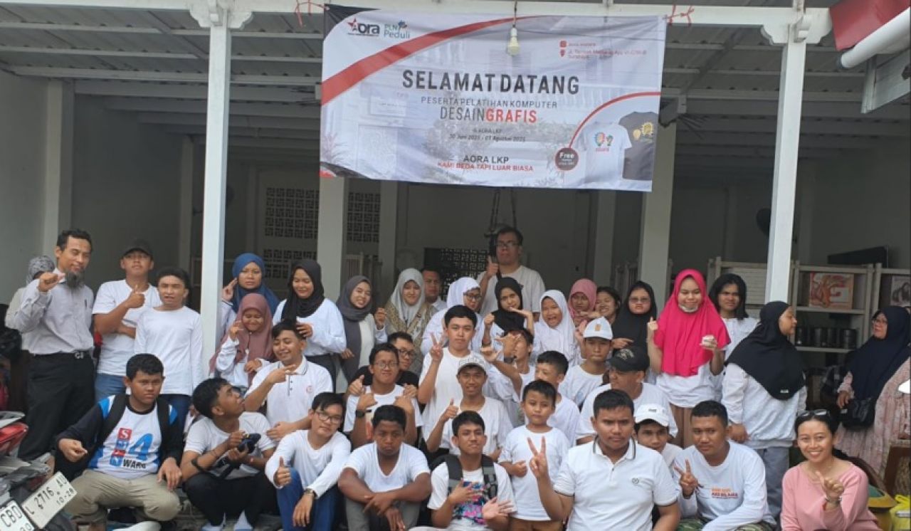 PT PLN (Persero) UIP JBTB Dukung Pendidikan Inklusif dan Akses Teknologi bagi Semua