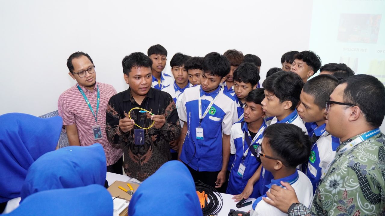 Dukung Penguatan Kompetensi Siswa, PLN Icon Plus Terima Kunjungan Industri SMK Walingso Rambipuji Jember