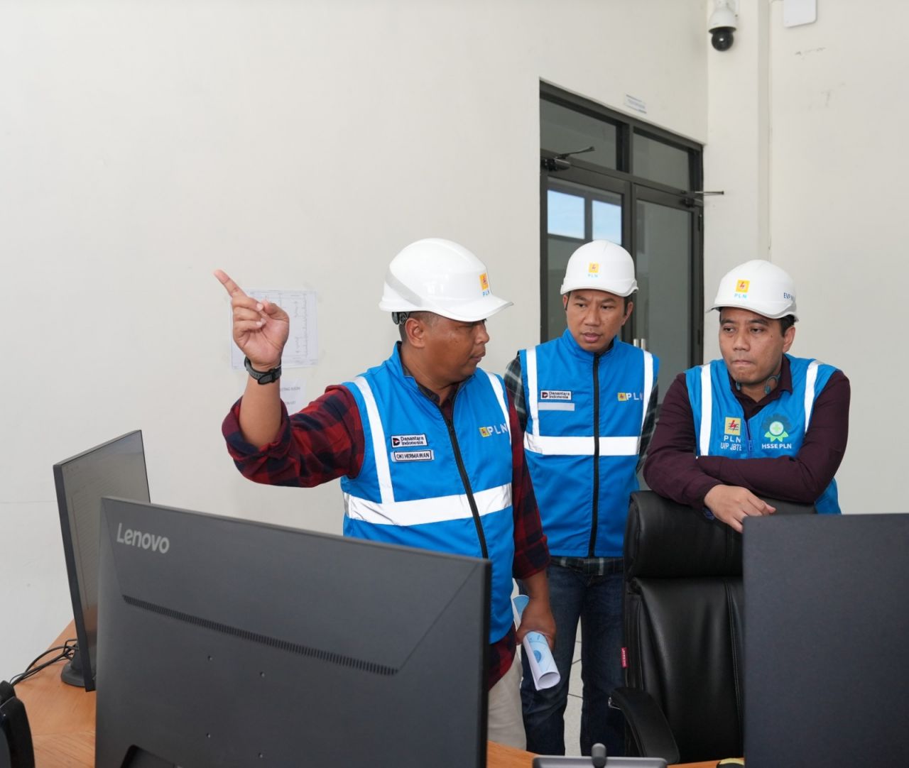 Perkuat Keandalan Sistem Jawa-Bali, PLN Dukung Gaya Hidup Listrik melalui Kesiapan GISTET 500 kV Paiton