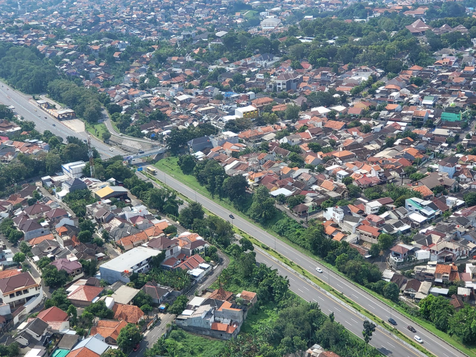 Pantau Lewat Heli, Polri Sebut Arus Mudik Cikampek-Kalikangkung Normal