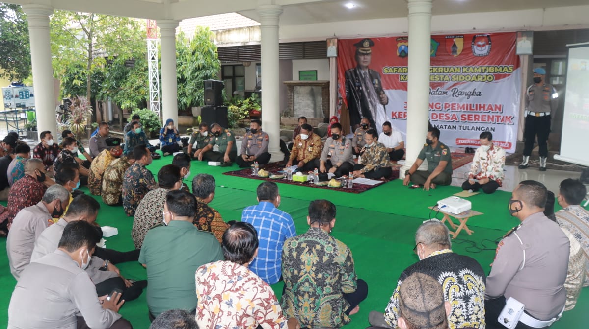 Jelang Pilkades Tujuh Desa di Tulangan, Kapolresta Sidoarjo Gelar Cangkrukan Kamtibmas