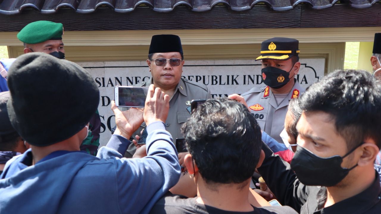 Gelar Lomba Kirab Gunungan Polres Blitar Kota Sambut Hari Lahir Pancasila
