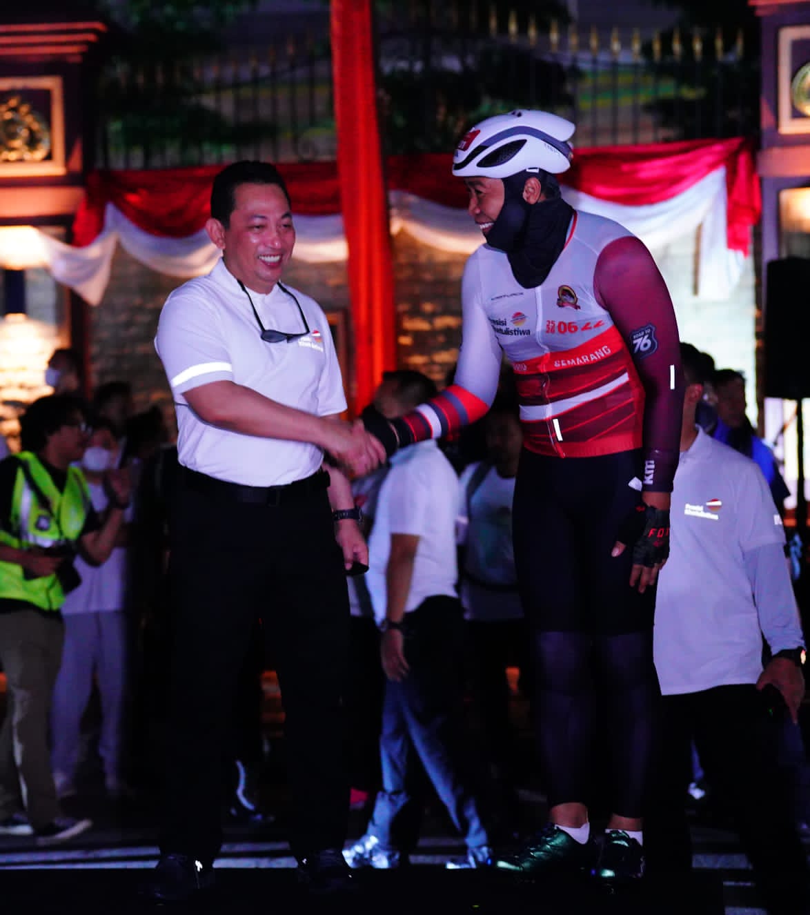 Kapolri Lepas Pesepeda yang Pecahkan Rekor MURI, Gowes Sejauh 508 Km