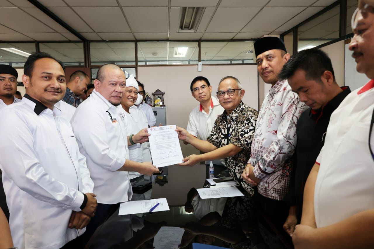 Didukung 19 Pengprov, LaNyalla Daftar Calon Ketua Umum PB Muay Thai Indonesia