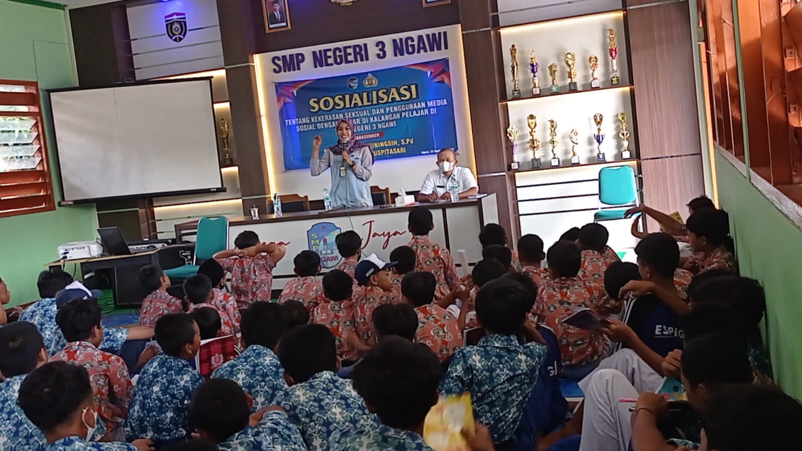 Polres Ngawi Ajarkan Generasi Muda Cerdas Bermedsos