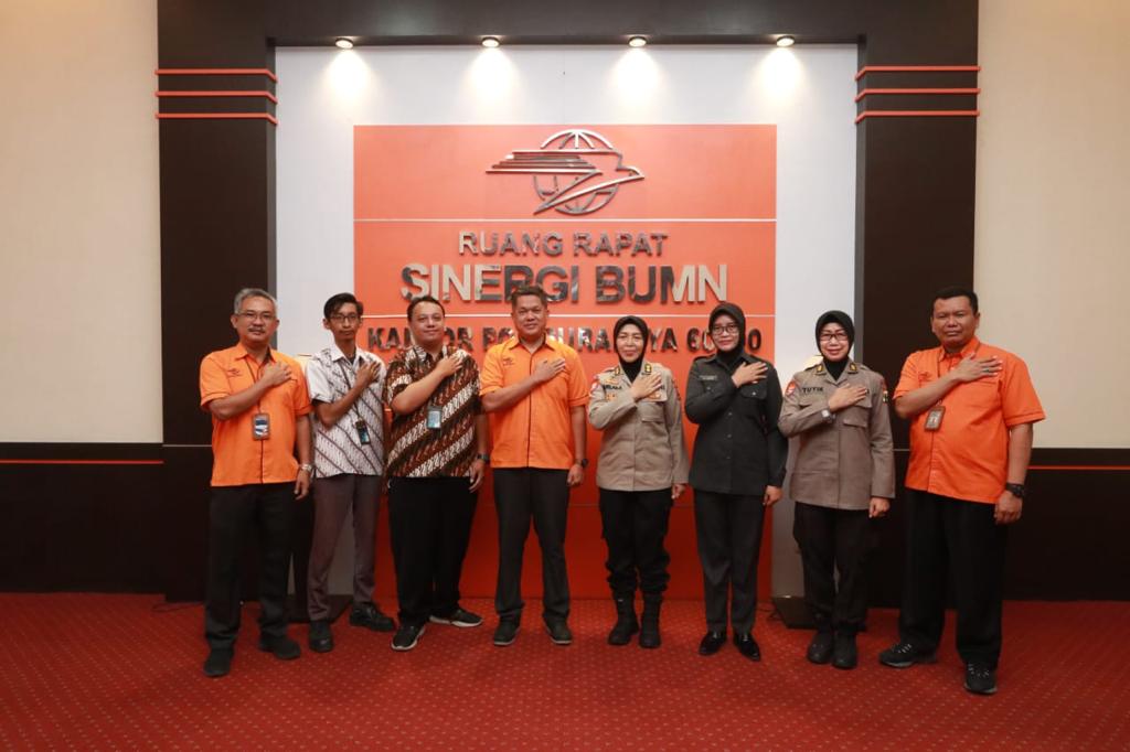 Polda Jatim Tandatangani Perjanjian Kerjasama dengan PT Pos Indonesia