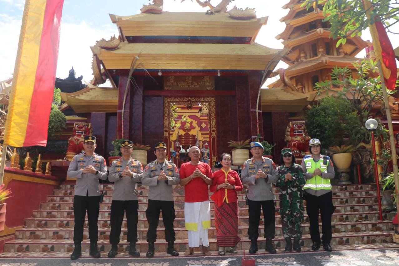 Sejumlah Polisi Disiagakan, Polda Bali Jamin Keamanan Perayakan Tahun Baru Imlek Kondusif