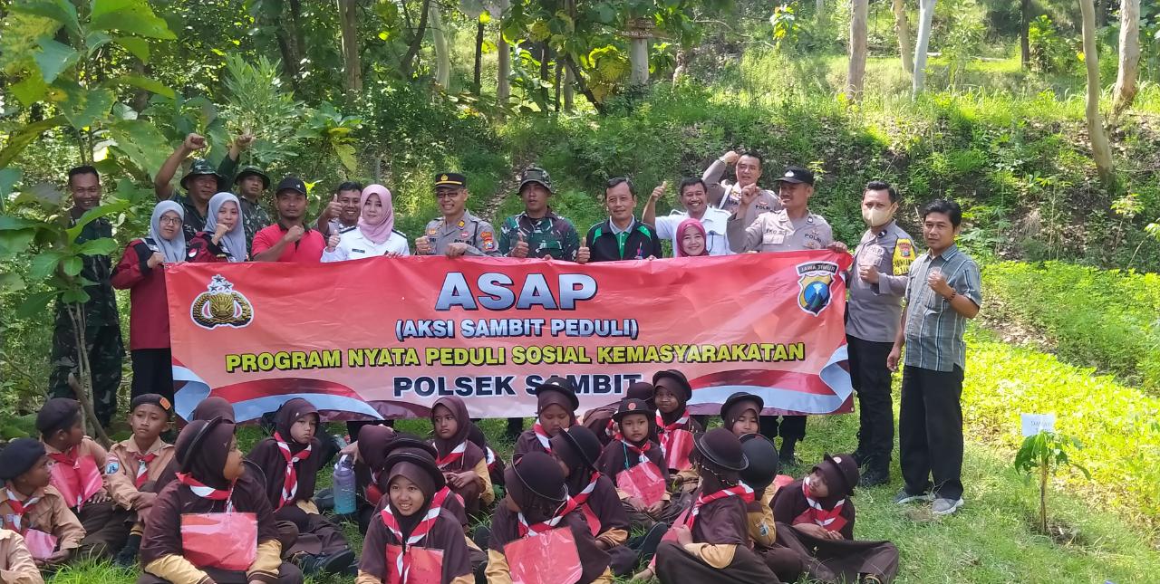 Sinergitas TNI-Polri Ajak Pelajar Gelar Penghijauan di Gunung Bancangan Sambit Ponorogo