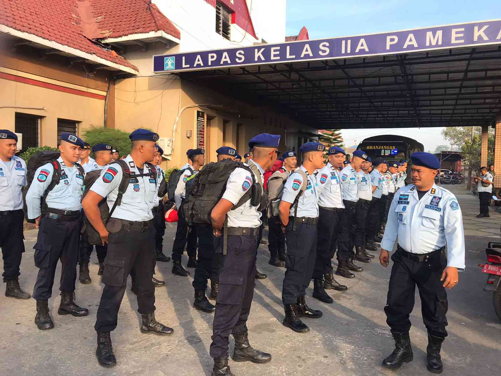 Gandeng Kompi Mekanis A Yonif 516, Lapas Pamekasan Gelar Kegiatan Pelatihan Fisik, Mental dan Disiplin Pegawai