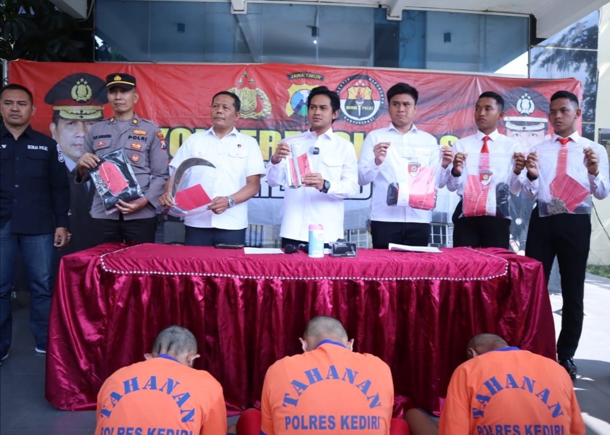 Polres Kediri Amankan Lima Oknum Pesilat Tersangka Kasus Pengeroyokan di Ngasem