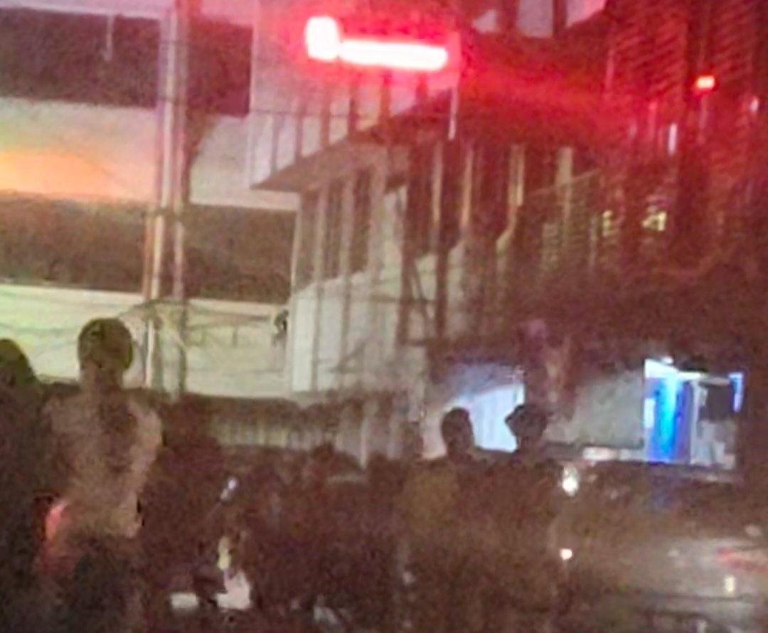 Suasana Diskotik Triple-X saat bubaran dinihari